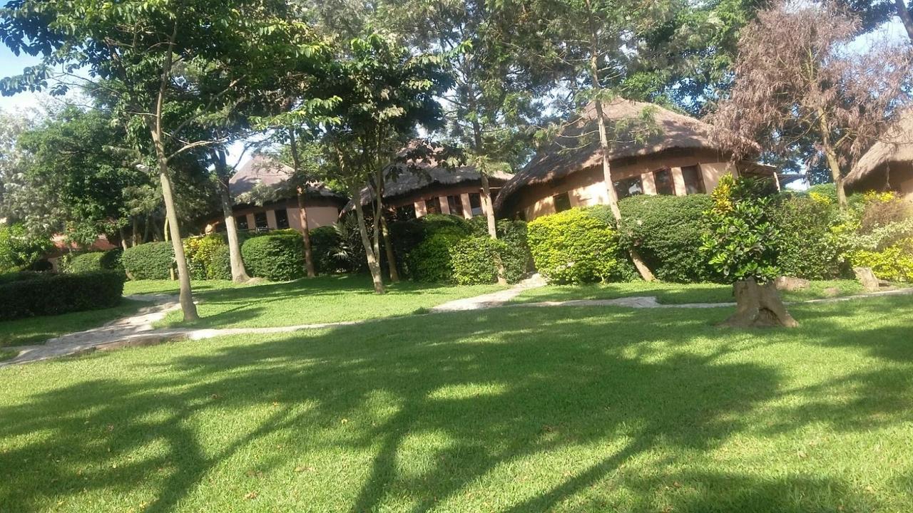 Lakeside Escape - Uganda Hotel Mpenja Exterior photo